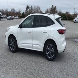 Ford Escape 2024 en PARFAIT ÉTAT - Product Image 2