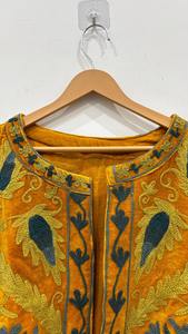 Veste en velours faite à la main en Inde, broderie Suzani, vêtement d'hiver, veste pour femmes, veste Suzani pour femmes au meilleur prix - Product Image 4