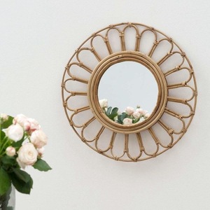 Miroirs muraux encadrés en rotin de luxe fabriqués à la main naturels pour le salon de style Boho moderne, la chambre à coucher ou la salle de bain - Product Image 3