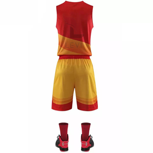 Juego de uniformes de baloncesto hechos en poliéster, artículos deportivos, equipo de uniformes de baloncesto para equipos juveniles con logotipo personalizado - Product Image 6