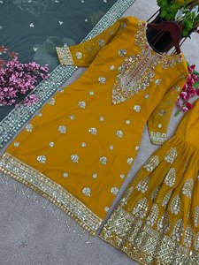 Mariée femme de chambre Haldi fonction porter de haute qualité vraie pierre et diamant travail magnifique Walima Look Plazo costume - Product Image 4