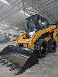 Cargadoras compactas usadas Caterpillar con motor diésel, cucharón de 5.1 m³ y bajo consumo de combustible, en venta - Product Image 5