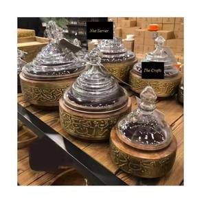 Bols de service ronds en bois de qualité supérieure pour fruits secs et noix, avec un design unique, intérieur émaillé et plateau - Product Image 6