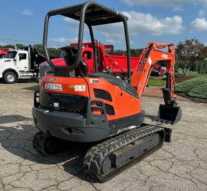 รถขุดขนาดเล็ก Kubota KX027 มือสอง ขนาด 3 ตัน แบบไฮดรอลิก ใช้เครื่องยนต์ดีเซล สำหรับงานก่อสร้างและเคลื่อนย้ายดิน - Product Image 2