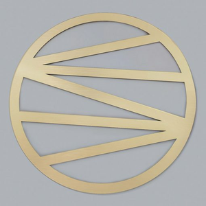 Precio de fábrica Hecho a mano Posavasos de metal personalizado Posavasos con acabado dorado para el hogar y la decoración de la Mesa de boda en precio al por mayor - Product Image 1