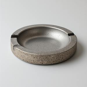 Cenicero de Cigarros de Aluminio Pulido de Lujo con Superficie Lisa, Diseño Ecológico y Duradero para Mesas de Cafetería y Salón con Estilo - Product Image 3