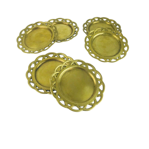 Sous-verre rond en métal doré, design martelé, pour servir les boissons sur la table à manger - Product Image 4