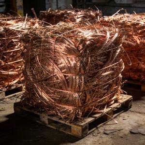 Déchets de fil de cuivre de qualité supérieure 99,9 % Fil de cuivre brillant et propre en balles pour les fonderies et les usines de fil de fer - Product Image 2