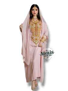 Robe de soirée longue pour femme musulmane, simple, unie, en mousseline de soie et velours, avec broderie de perles et de sequins, col en V, manches longues - Product Image 3