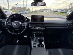 Honda Civic Sport CVT d'occasion propre 2024 - Product Image 6