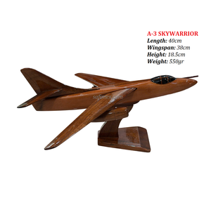 Modèle d'avion en bois A-3 Skywarrior en acajou, fabrication vietnamienne / Modèle d'avion en bois A-3 à l'échelle, fabriqué au Vietnam - Product Image 1