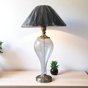 Lámpara de mesa de cristal de alta calidad con diseño elegante para la decoración del hogar - Product Image 4