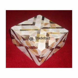 Boîte à bijoux artistique en incrustation d'os et de vadrouille, parfaite pour les amateurs de décoration, boîte de rangement faite à la main, table ou étagère élégante Tradebyd - Product Image 1