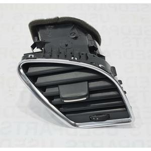 Rejilla de Ventilación del Tablero Derecho AUDI A5 Serie Sedán (8T3) 8T1820902A (07>17) - Product Image 1