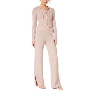 ชุดวอร์มพิมพ์ลายสำหรับผู้หญิงช่วงฤดูหนาว กางเกงขายาวเอวสูงแบบสองชิ้น และเสื้อฮู้ดครอป ชุดวอร์มแบบมีฮู้ดสองชิ้น - Product Image 1