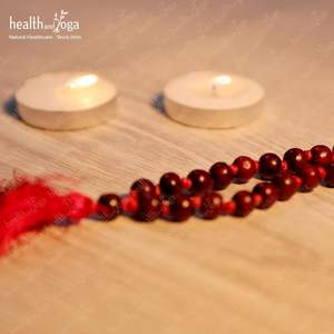 HealthAndYoga Palissandre Mala 108 + 1 Perles avec Gland Velours Sac Chapelet Noué À La Main pour Mantra Chantant Prière - Product Image 3