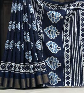 Fabriqué sur mesure en grande feuille de design doux handloom indigo imprimé saris avec zari patti frontière y compris chemisier dans la conception florale. - Product Image 2