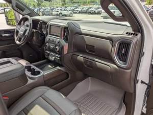 Sierra 2500 Denali 2021 Usada en Buen Estado, Blanca, Volante a la Izquierda - Product Image 2