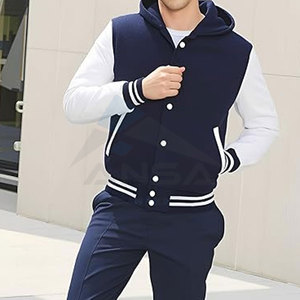 Veste universitaire élégante pour homme en cuir et laine, style classique, avec broderie personnalisée, bords côtelés, bleu marine, à capuche - Product Image 3