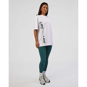 Camiseta Oversize de Algodón Grueso - Blanca y Verde Vital con Bordado Personalizado 300 GSM - Product Image 5