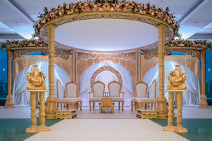 Mandap de Madera Triveni Tradicional Indio para Bodas, Personalizado, de Triple Poste, Tallado, Profesional, Moderno, Fabricado en Australia - Product Image 6