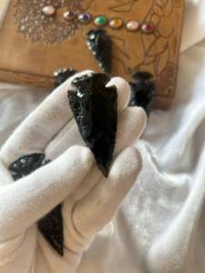 Placa única de punta de flecha de obsidiana negra Natural al por mayor para decoración espiritual Feng Shui protección de limpieza de energía curación - Product Image 2