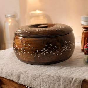 Boîte à chapati artisanale en bois naturel de qualité supérieure avec couvercle en bois sculpté pour service en restaurant au prix le plus bas - Product Image 2
