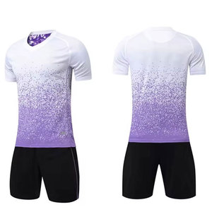 Uniforme de Fútbol OEM, Conjunto Deportivo con Tela Transpirable que Absorbe la Humedad, Calidad Premium para Mayor Comodidad en los Juegos - Product Image 1