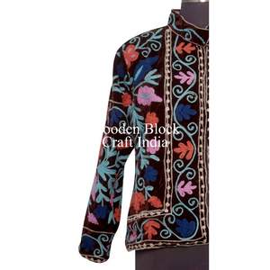 Veste en velours brodée à manches longues pour femmes, veste Suzani pour femmes, broderie Suzani, cadeau pour femmes, belle veste - Product Image 3