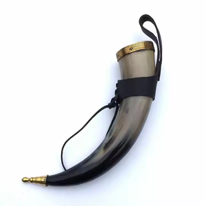 Corne à boire Viking en corne de vache avec support, meilleure qualité, corne de vache, support pour corne à boire Viking, fabriqué par saniya handicraft - Product Image 1