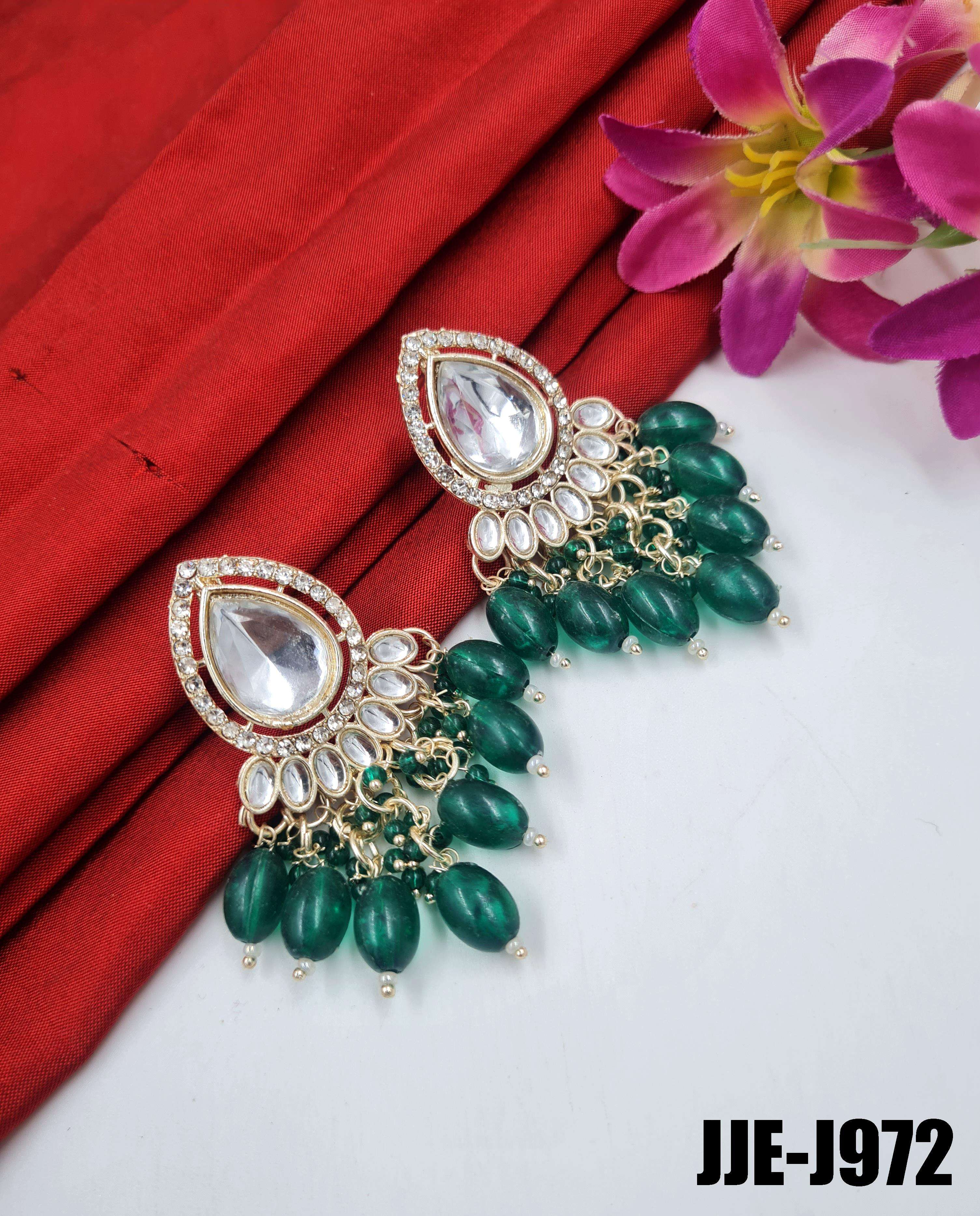 สีเขียว