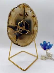 Reloj de cristal de ágata natural al por mayor, reloj de escritorio de piedras preciosas hechas a mano con soporte dorado, regalo de decoración de lujo para el hogar y la Oficina - Product Image 4