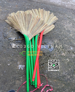 Balai Offre Spéciale d'extérieur Balai d'herbe naturelle Balais d'herbe en vrac Manche en plastique avec matériau naturel d'Eco2go Vietnam - Product Image 4