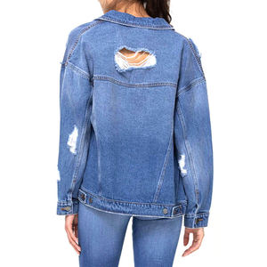 Chaqueta vaquera hecha a mano personalizada de calidad superior para mujer Estilo informal de verano con decoración de botones Altamente VALORADA - Product Image 2