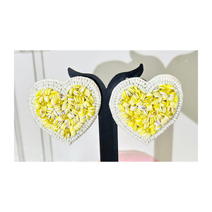 Boucles d'oreilles en perles de haute qualité du grossiste direct Boucles d'oreilles créoles à la mode pour les occasions de mariage et de festival Achetez maintenant! - Product Image 6