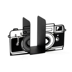 Soporte de Lectura de Aluminio Chapado en Oro de Diseño para Decoración de Oficina, Escultura Moderna Pulida de Feng Shui Antiguo por Zahid - Product Image 1