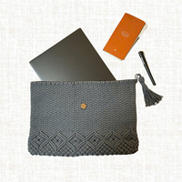 Sacs personnalisés multicolores en macramé Crochet pour carnet/ordinateur portable/téléphone portable Sacs faits à la main Style tendance pour dames Options de fermeture de taille