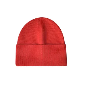 Gorro de punto de invierno multicolor, protección térmica cálida para los oídos con diseño personalizado, etiqueta tejida, gorro suave y sólido para hombre - Product Image 5