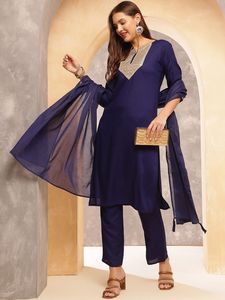Femmes ethnique bleu marine Yoke Design Sequined Regular viscose rayonne Kurta With Trousers & Dupatta indien pakistan salwar kameez - Product Image 2