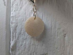 พวงกุญแจเรซินดีไซน์เนอร์พวงกุญแจโซ่กุญแจเสน่ห์เรซินใสขายส่งสำหรับทรงกลมขายดี - Product Image 2