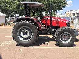 Tracteurs d'occasion Massey Ferguson MF 5710 4x4 pour exploitation fruitière, machines agricoles, moteur haute performance, pompe et boîte de vitesses - Product Image 2