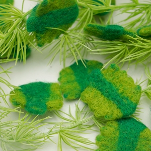 Créations festives d'arbre de Noël en feutre: délices fabriqués pour la décoration intérieure et les objets de collection ludiques - Product Image 6