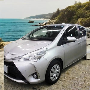 Vente à chaud Toyotaa Vitzz Yariss Turbo Diesel Sedan Boîte de vitesses automatique Sièges en cuir RHD ACC Cruise FWD R18 pour l'exportation - Product Image 5