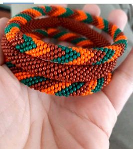 Bordado de cuentas multicolor de moda para pulsera Diseño de lujo elegante Combinación perfecta para su aspecto clásico moderno Nueva moda - Product Image 5