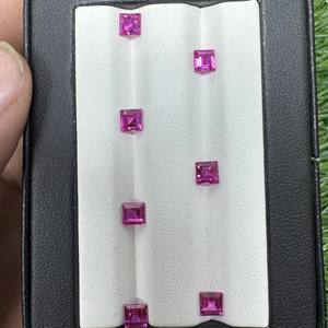 Premium Lab Grown Pink Sapphire Square Princess Cut 4*4 pour la fabrication de bijoux - Product Image 3