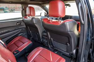 DESCUENTO EN VEHÍCULOS USADOS CON VOLANTE A LA IZQUIERDA |   CONDUCCIÓN DERECHA |   DODGE DURANGO SRT HELLCAT 2021, MOTOR HEMI V8 SUPERCARGADO - Product Image 2