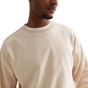 Conjunto Deportivo de Verano para Hombre de Alta Calidad, Diseño Personalizado, Camiseta Deportiva Casual con Cuello Redondo y Pantalones Cortos Personalizables - Product Image 3