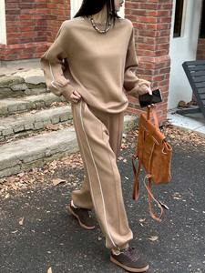 Ensemble de survêtement décontracté pour femmes avec pantalon, style streetwear, pour le fitness, l'entraînement et le port quotidien moderne - Product Image 2