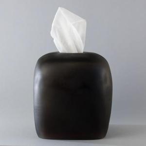 Affordable Resin Tissue <b>Holders</b> with Intricate <b>Hand</b>-painted Motifs for Adding Artistic Flair to Bathrooms or Offices - Product Image 2