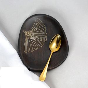 Fabricante de platos de madera Decoración de mesa Bandeja de café Plato para Bar y hoteles Estilo floral Acacia Retro Bandeja de madera para servir - Product Image 1